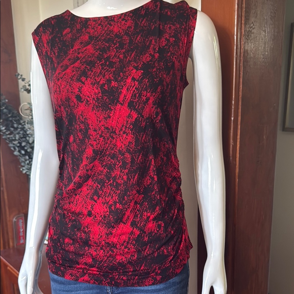 NWT northern reflections size small Red and Black Sleeveless Top